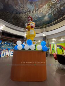 entrance decor, balloons decorations